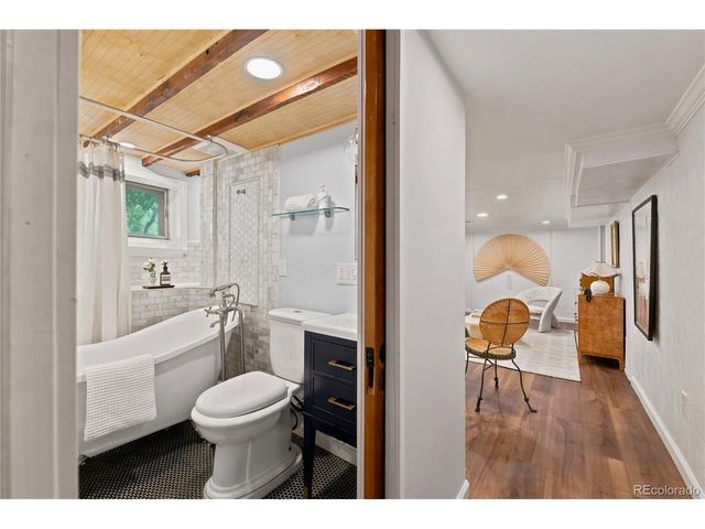 3025 Grove St, Denver, CO 80211