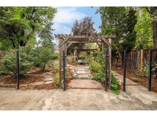 3025 Grove St, Denver, CO 80211