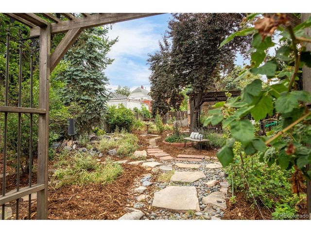 3025 Grove St, Denver, CO 80211