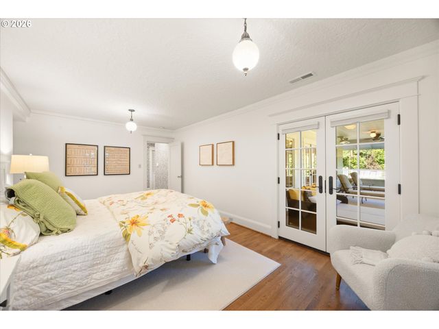 3920 UPPER Dr, Lake Oswego, OR 97035