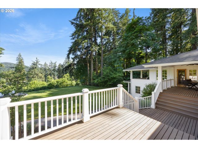 3920 UPPER Dr, Lake Oswego, OR 97035