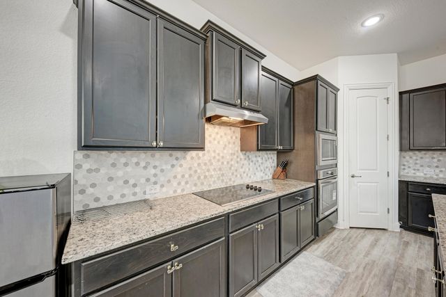 101 Caponi Fish LN, Hutto, TX 78634