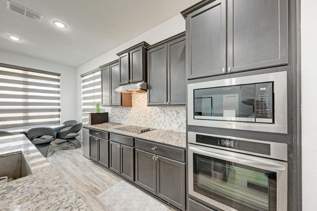 101 Caponi Fish LN, Hutto, TX 78634