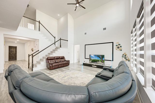 101 Caponi Fish LN, Hutto, TX 78634