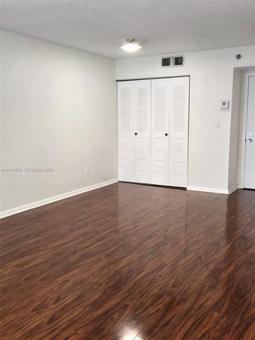 770 Claughton Island Dr 911, Miami, FL 33131