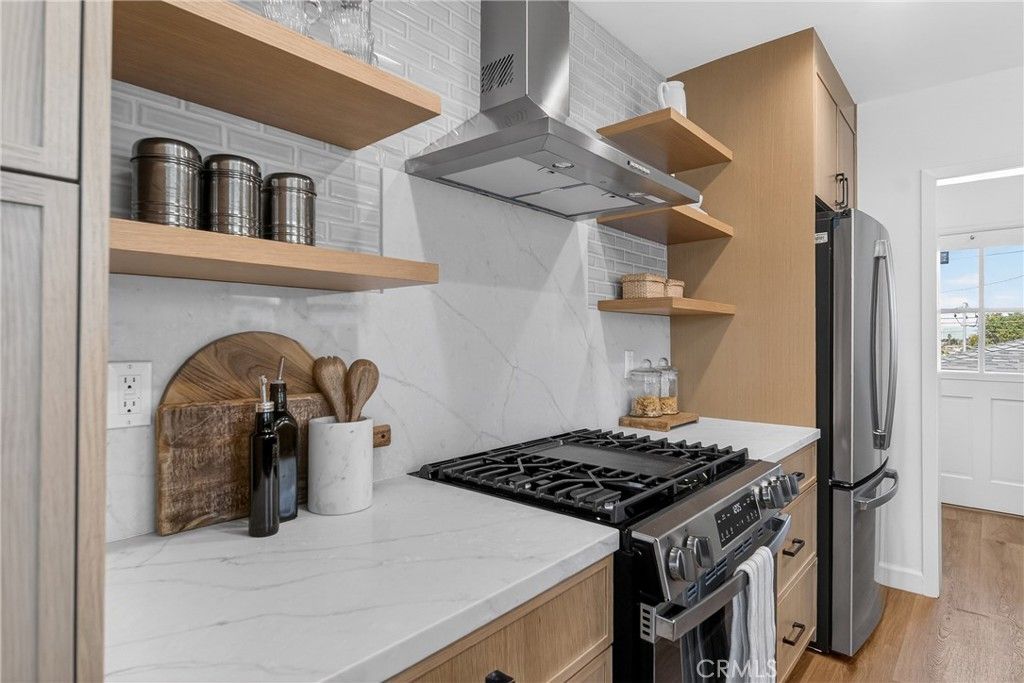 Image 14 of property listing at 6133 W 83rd, Los Angeles, CA 90045