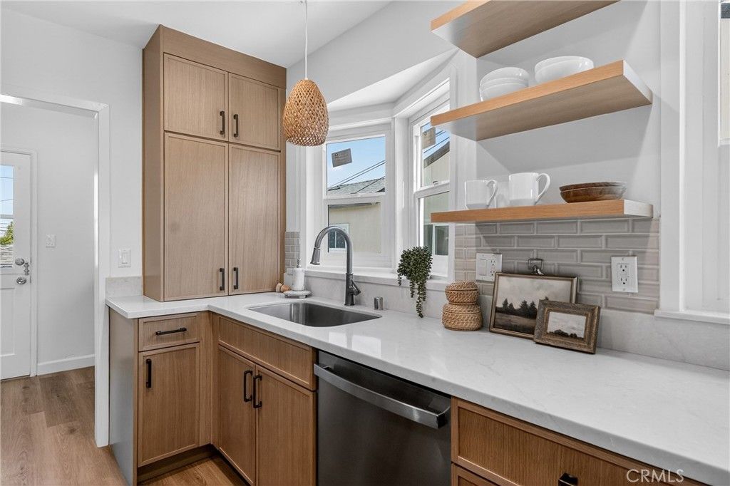 Image 15 of property listing at 6133 W 83rd, Los Angeles, CA 90045