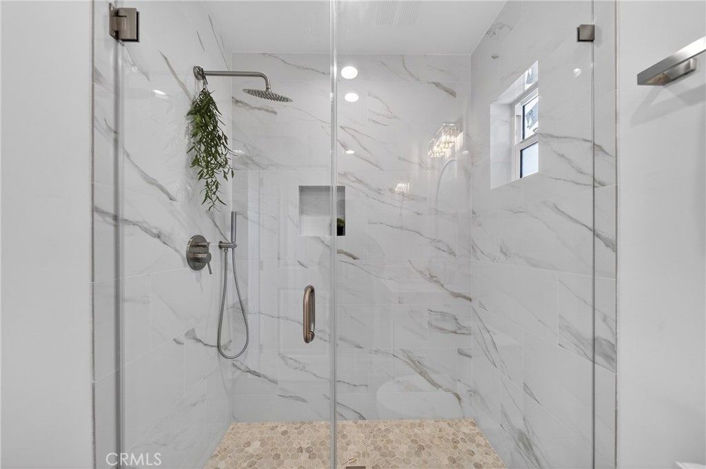 Image 33 of property listing at 6133 W 83rd, Los Angeles, CA 90045