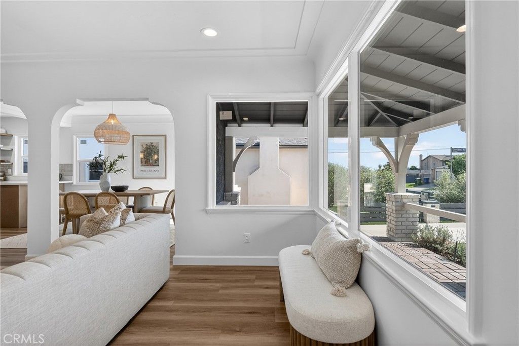 Image 4 of property listing at 6133 W 83rd, Los Angeles, CA 90045