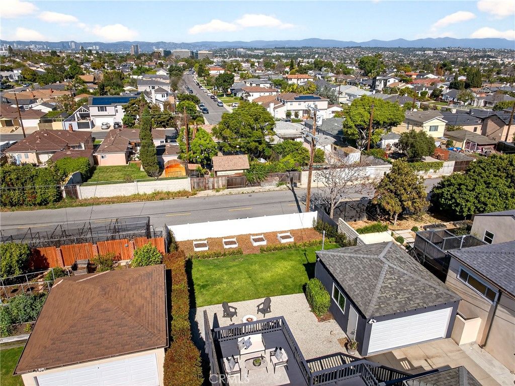 Image 48 of property listing at 6133 W 83rd, Los Angeles, CA 90045