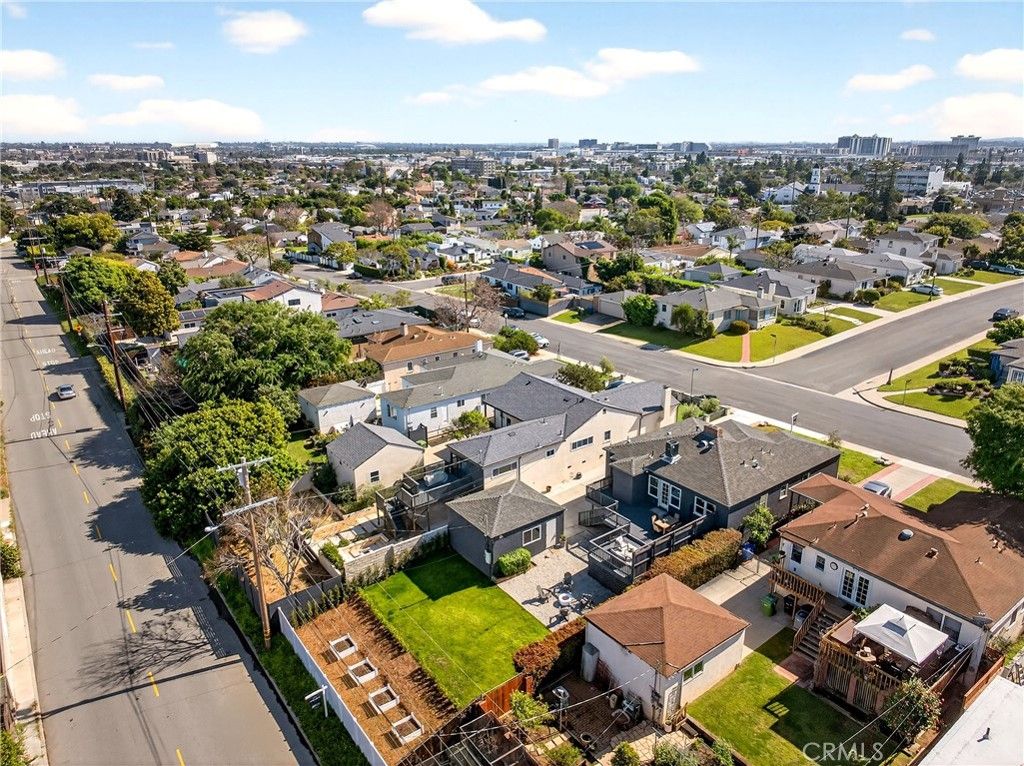 Image 53 of property listing at 6133 W 83rd, Los Angeles, CA 90045