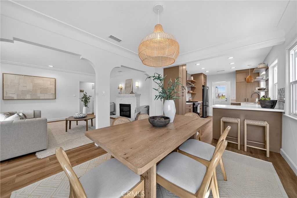 Image 8 of property listing at 6133 W 83rd, Los Angeles, CA 90045