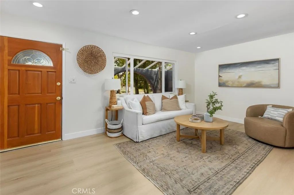 10827 Archway, Whittier, CA 90604