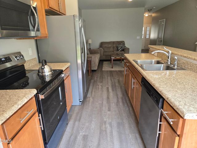 72 E Grove Point Drive, Clayton, NC 27527