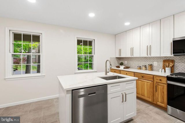 2302 SHORT RIDGE RD, Reston, VA 20191