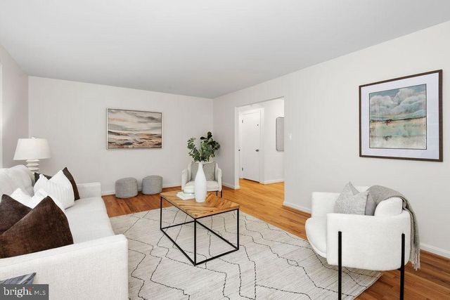 2302 SHORT RIDGE RD, Reston, VA 20191