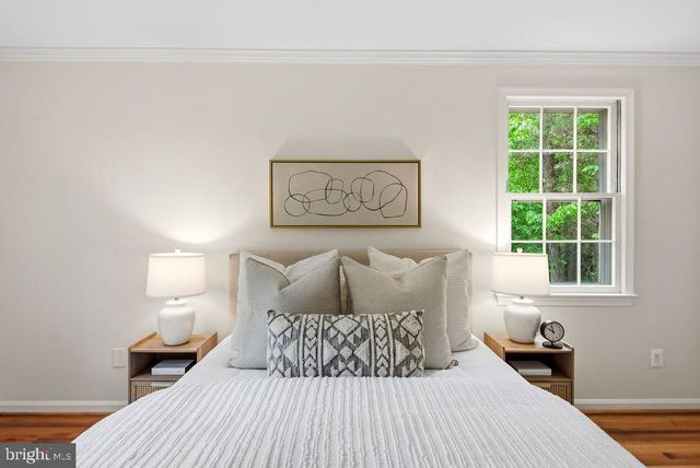 2302 SHORT RIDGE RD, Reston, VA 20191