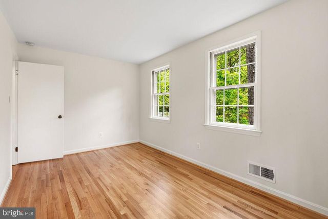 2302 SHORT RIDGE RD, Reston, VA 20191