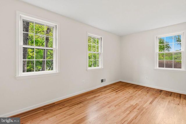 2302 SHORT RIDGE RD, Reston, VA 20191