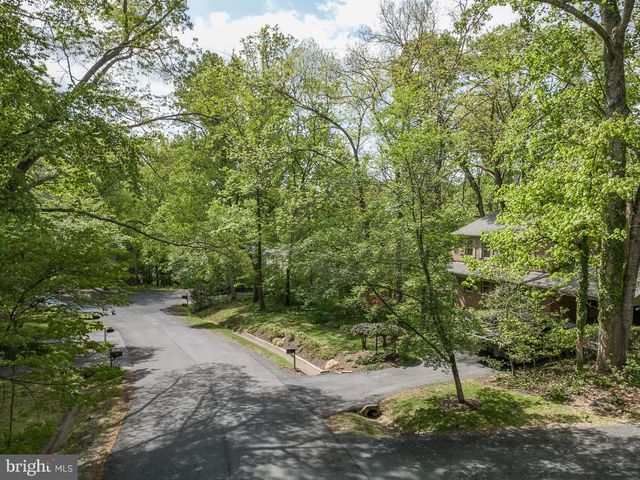 2302 SHORT RIDGE RD, Reston, VA 20191