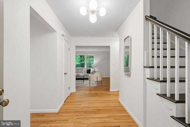2302 SHORT RIDGE RD, Reston, VA 20191