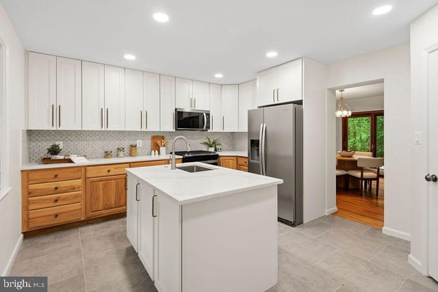 2302 SHORT RIDGE RD, Reston, VA 20191