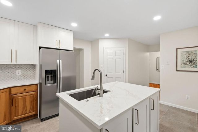 2302 SHORT RIDGE RD, Reston, VA 20191