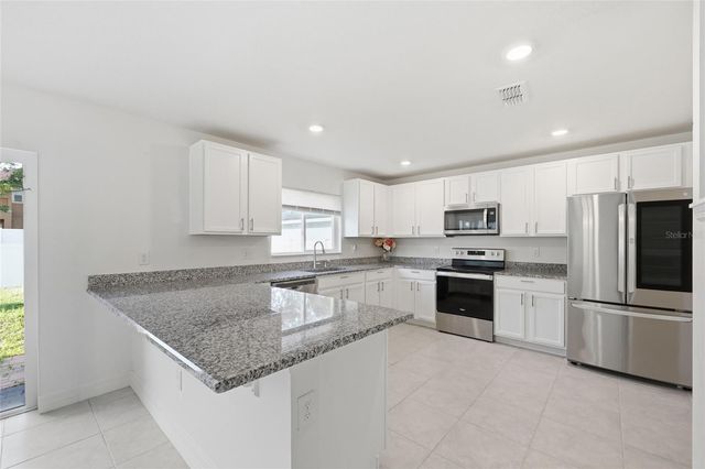 1096 PAPAYA CIRCLE, Davenport, FL 33897