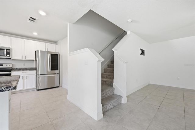 1096 PAPAYA CIRCLE, Davenport, FL 33897