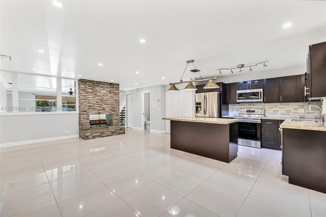 4299 Coral Springs Dr 3A, Coral Springs, FL 33065