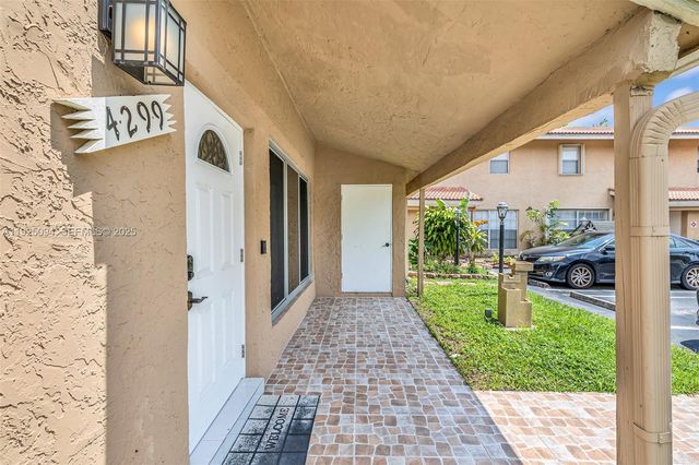4299 Coral Springs Dr 3A, Coral Springs, FL 33065