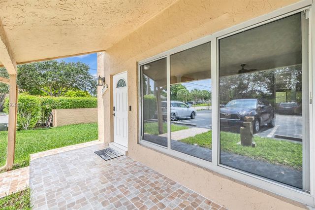 4299 Coral Springs Dr 3A, Coral Springs, FL 33065