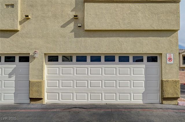 6312 Snap Ridge Street 102, North Las Vegas, NV 89081