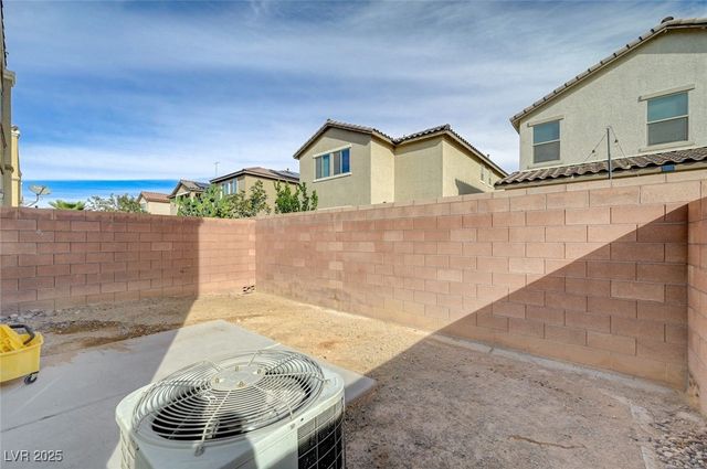 6312 Snap Ridge Street 102, North Las Vegas, NV 89081