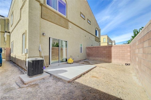 6312 Snap Ridge Street 102, North Las Vegas, NV 89081