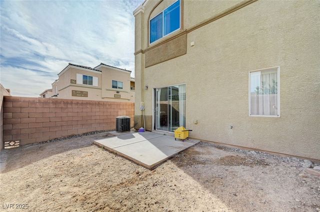 6312 Snap Ridge Street 102, North Las Vegas, NV 89081