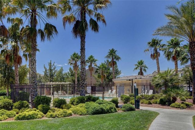 6312 Snap Ridge Street 102, North Las Vegas, NV 89081