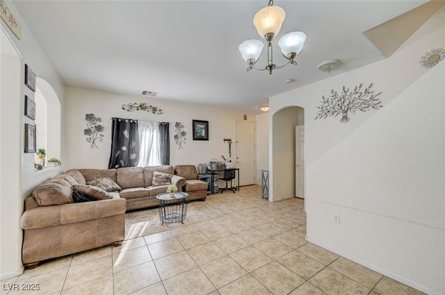 6312 Snap Ridge Street 102, North Las Vegas, NV 89081