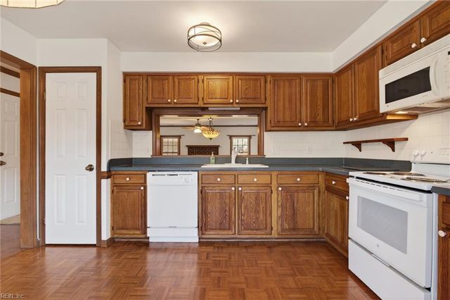 1018 Colonial Meadows WAY, Virginia Beach, VA 23454