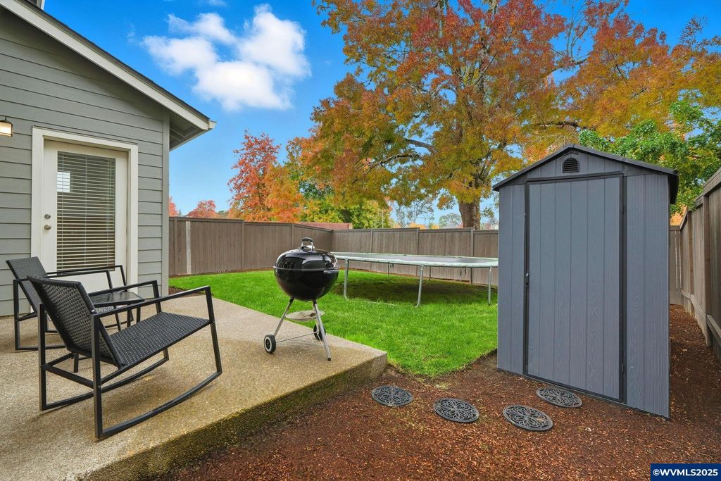 Image 24 of property listing at 2618 NW Shadden Dr, Mcminnville, OR 97128