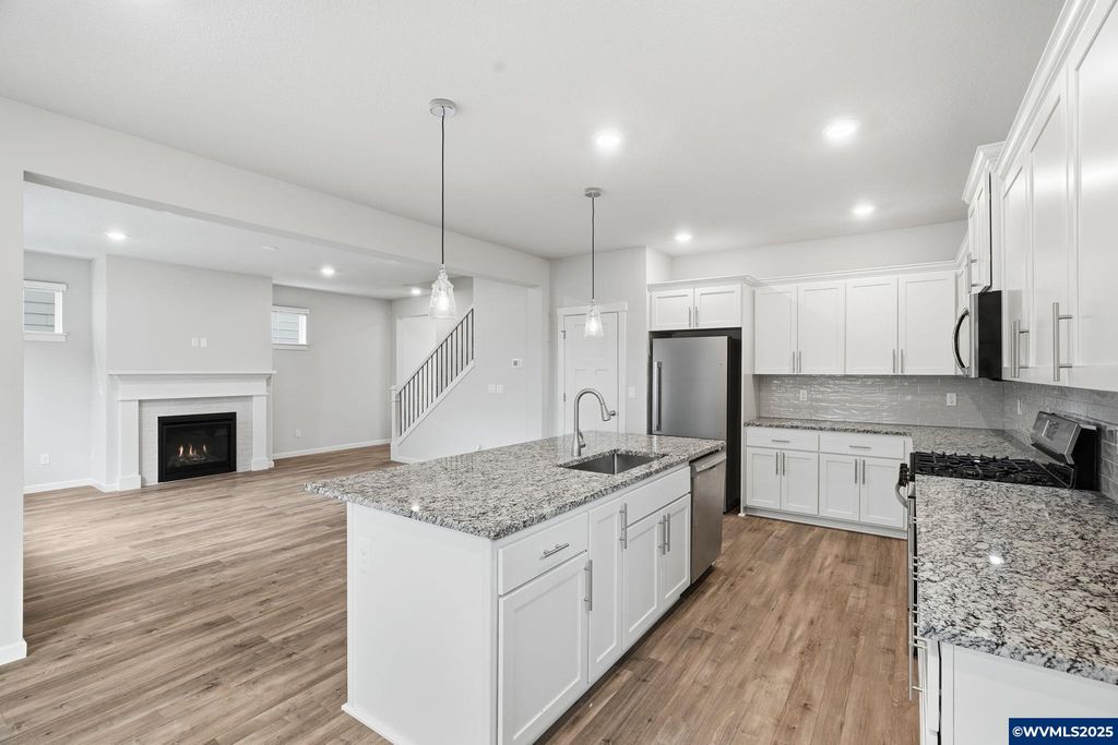 Image 3 of property listing at 2618 NW Shadden Dr, Mcminnville, OR 97128