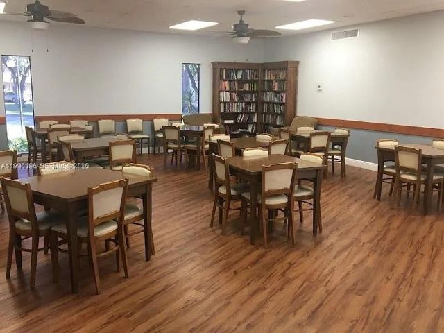 200 Berkley Rd 123, Hollywood, FL 33024