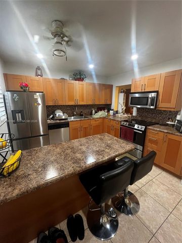 200 Berkley Rd 123, Hollywood, FL 33024