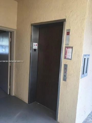 200 Berkley Rd 123, Hollywood, FL 33024