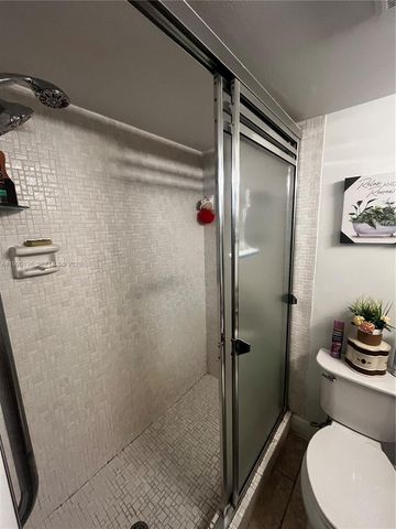 200 Berkley Rd 123, Hollywood, FL 33024