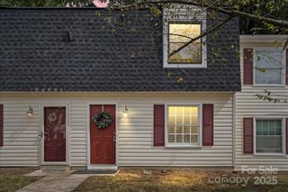 2220 Yorkhills Drive, Charlotte, NC 28217
