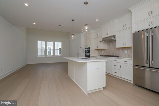 12203 ROSSINI DR, West Windsor, NJ 08540