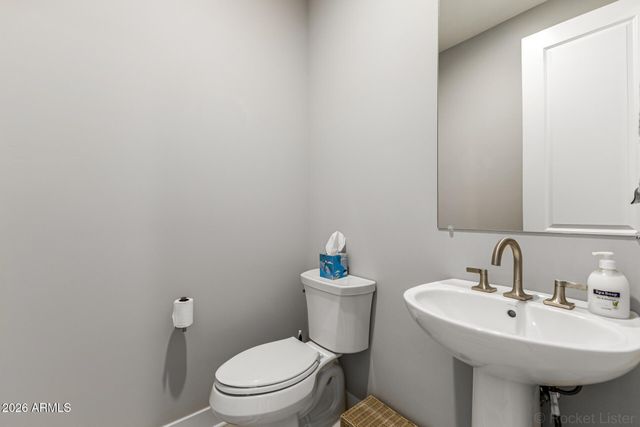 17631 W CRAWFORDSVILLE Drive, Surprise, AZ 85388