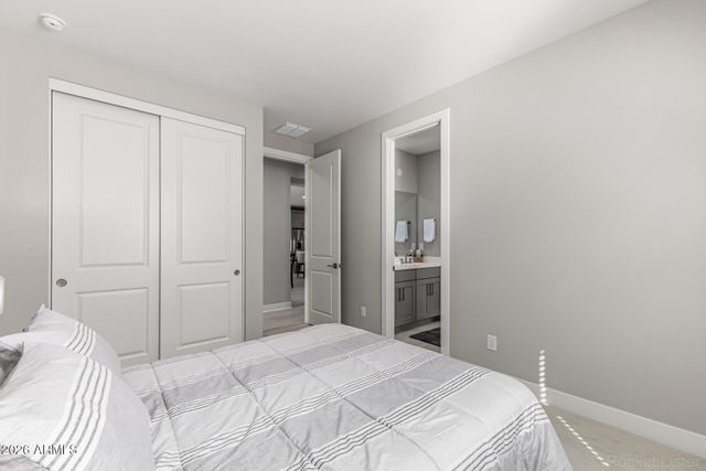 17631 W CRAWFORDSVILLE Drive, Surprise, AZ 85388