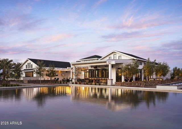 17631 W CRAWFORDSVILLE Drive, Surprise, AZ 85388